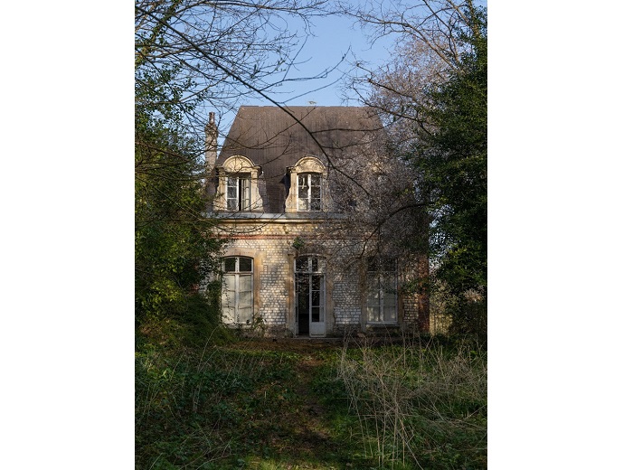 achat vente Château Classique en péril a vendre  , dépendances Louviers  EURE NORMANDIE
