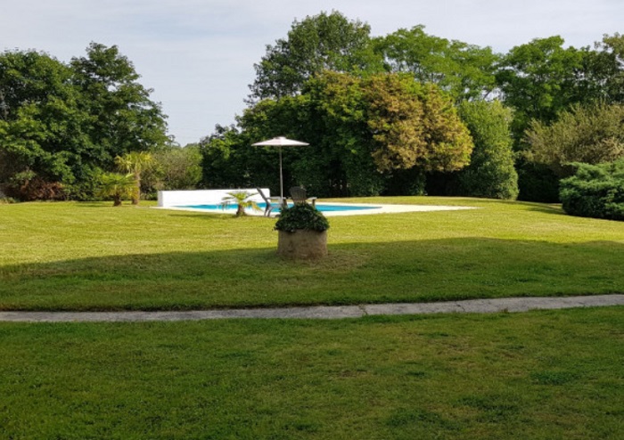 achat vente Maison de Maître a vendre  , piscine Saint-Priest-Taurion  HAUTE-VIENNE LIMOUSIN
