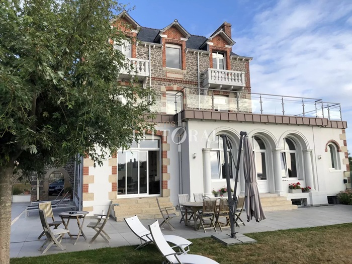 achat vente Villa Balnéaire a vendre  , dépendance, piscine Saint-Quay-Portrieux , située en front de mer, orientée Sud CÔTES D'ARMOR BRETAGNE