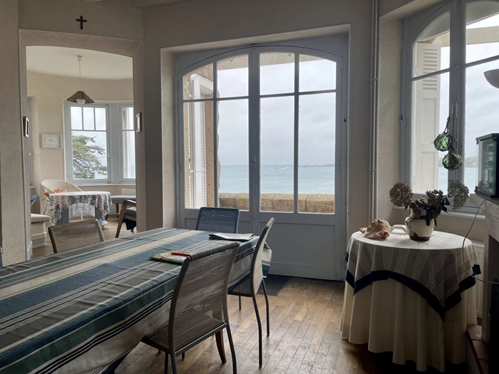 achat vente Villa Balnéaire a vendre   Perros-Guirec , surplombant la plage, accès direct au rivage CÔTES D'ARMOR BRETAGNE