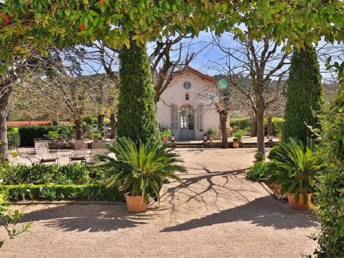 achat vente Propriété Clasique a vendre  , dépendances, piscine La Crau , à 15 mn de Toulon VAR PACA