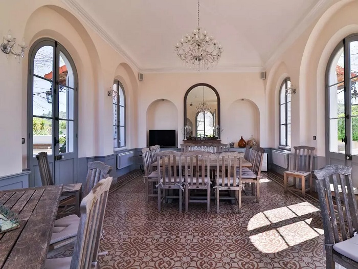 achat vente Propriété Clasique a vendre  , dépendances, piscine La Crau , à 15 mn de Toulon VAR PACA