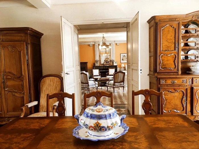 achat vente Château Classique a vendre  , dépendances, appartement Bourg-en-Bresse  AIN RHONE ALPES