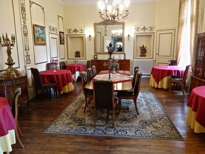 achat vente Château Classique a vendre  , piscine, maison de gardien Tournon-Saint-Pierre , 30 mm de Chatellerault (TGV-1h20 PARIS), au calme et sans nu INDRE ET LOIRE CENTRE